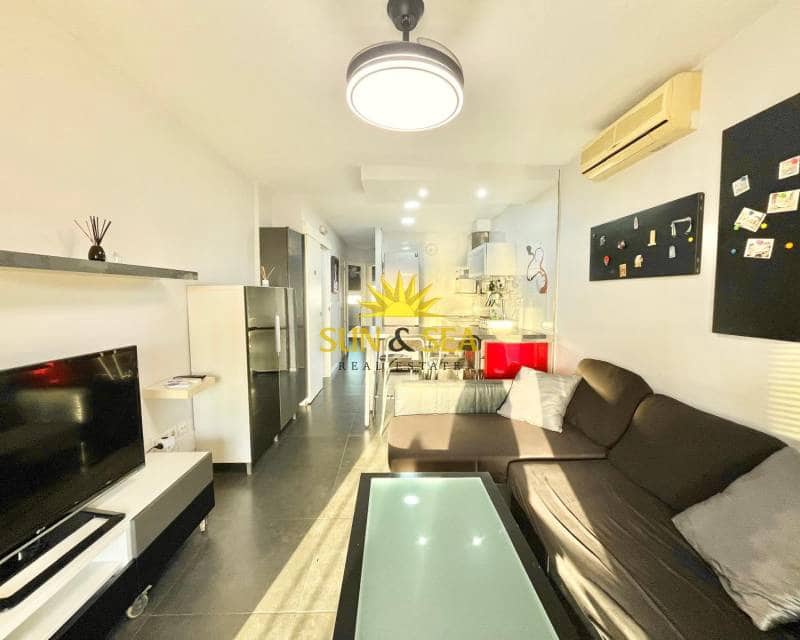 2 soverom Leilighet til leie i La Manga del Mar Menor med svømmebasseng - € 550 (Ref: 9282825)