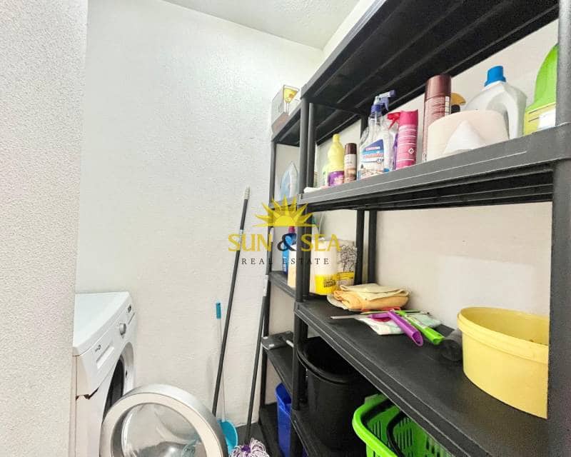 2 soverom Leilighet til leie i La Manga del Mar Menor med svømmebasseng - € 550 (Ref: 9282825)