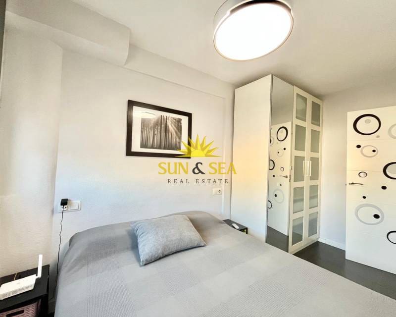 2 soverom Leilighet til leie i La Manga del Mar Menor med svømmebasseng - € 550 (Ref: 9282825)