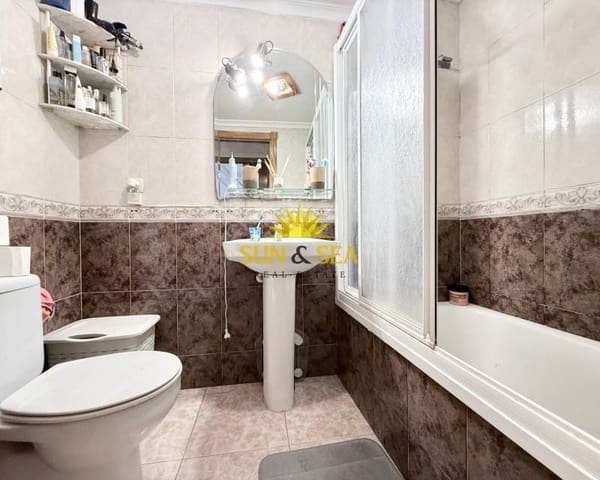 Piso de 2 habitaciones en Centro, Torrevieja en venta - 143.000 € (Ref: 9288267)