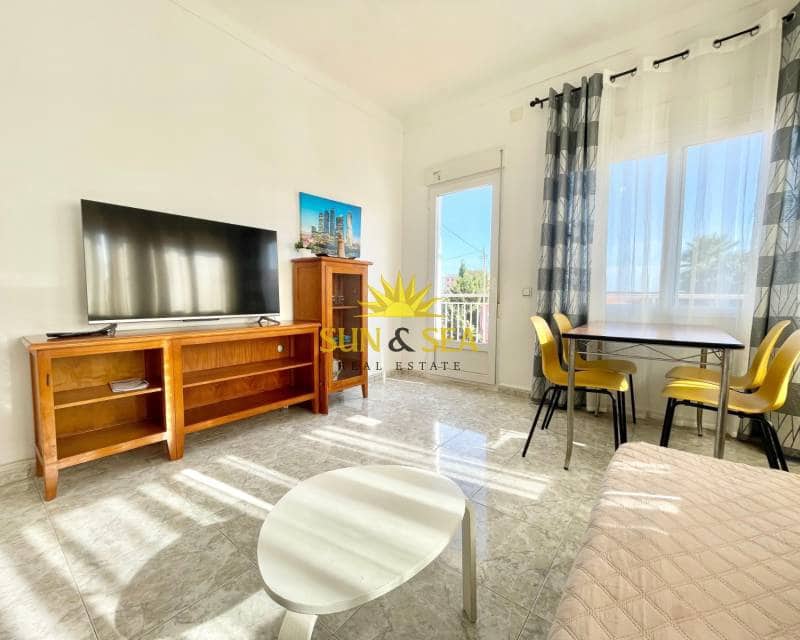 3 quarto Apartamento para arrendar em Torre del Moro com piscina - 950 € (Ref: 9288493)