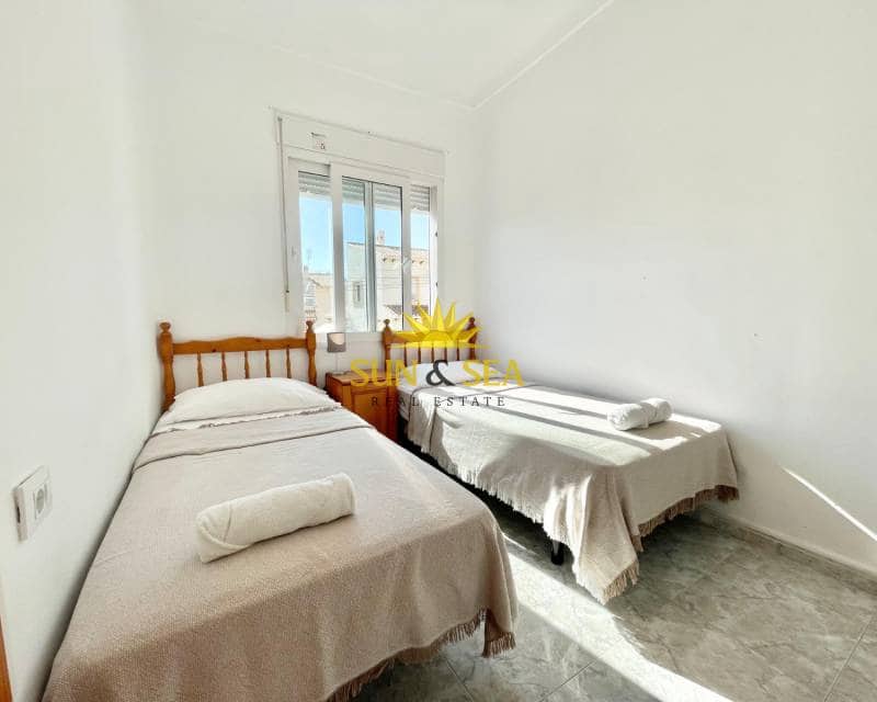 3 quarto Apartamento para arrendar em Torre del Moro com piscina - 950 € (Ref: 9288493)