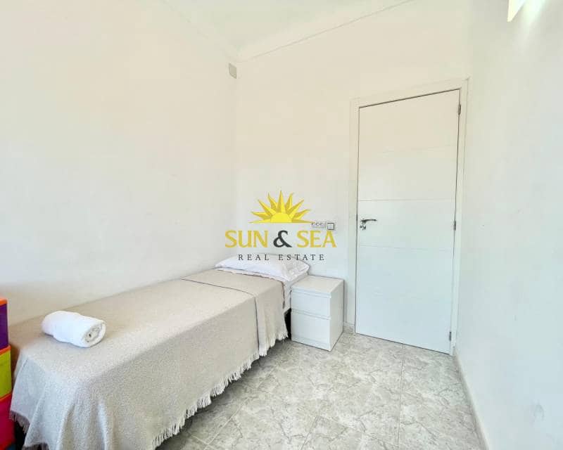 3 quarto Apartamento para arrendar em Torre del Moro com piscina - 950 € (Ref: 9288493)