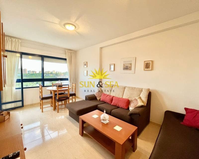 2 soveværelse Lejlighed til leje i Dehesa de Campoamor med swimmingpool garage - € 700 (Ref: 9292356)