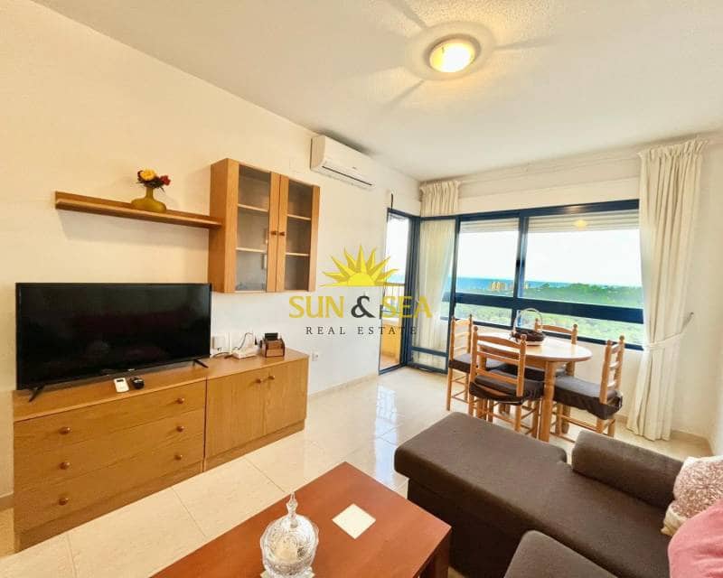 2 soveværelse Lejlighed til leje i Dehesa de Campoamor med swimmingpool garage - € 700 (Ref: 9292356)