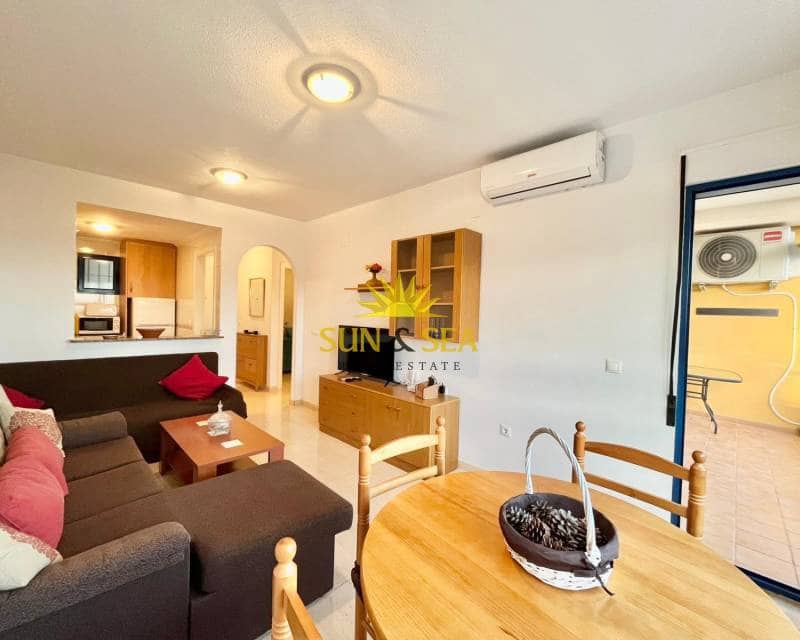 2 soveværelse Lejlighed til leje i Dehesa de Campoamor med swimmingpool garage - € 700 (Ref: 9292356)