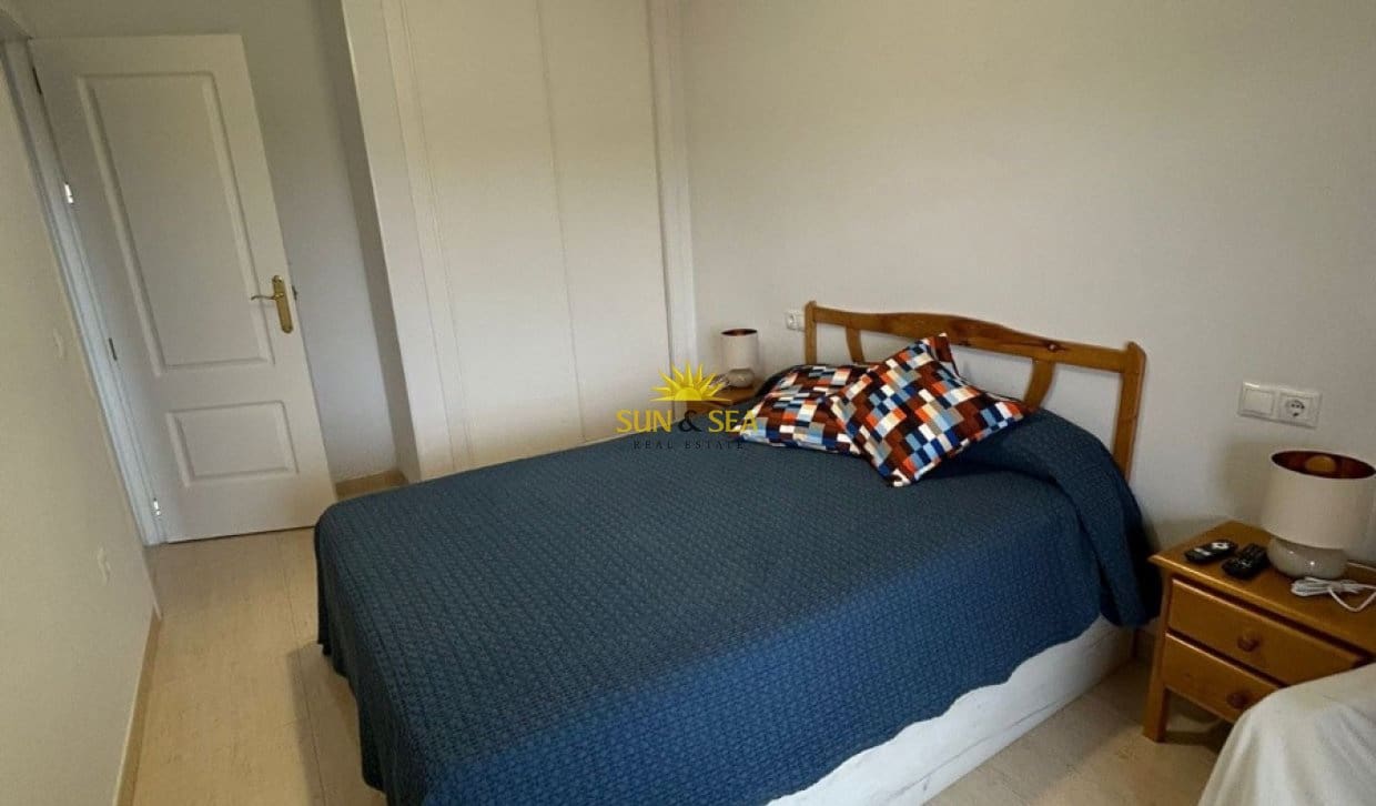 2 Zimmer Apartment zu vermieten in Dehesa de Campoamor mit Pool Garage - 700 € (Ref: 9292356)