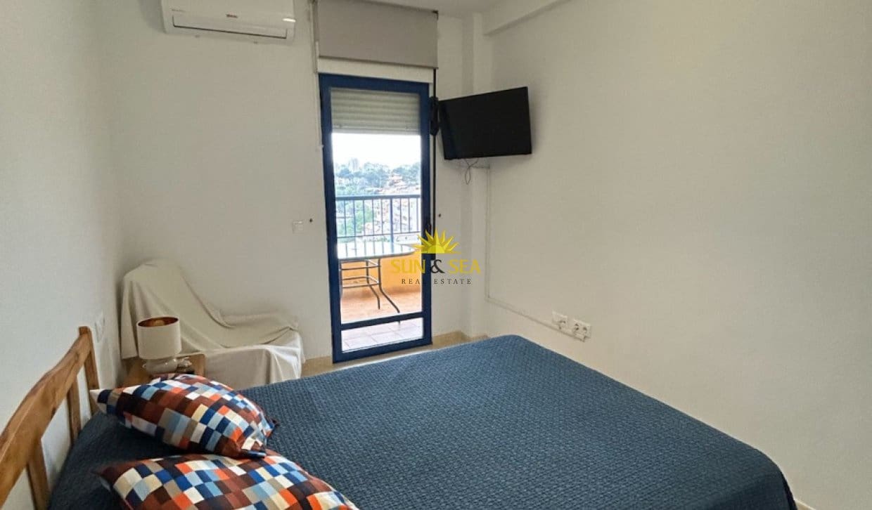2 Zimmer Apartment zu vermieten in Dehesa de Campoamor mit Pool Garage - 700 € (Ref: 9292356)