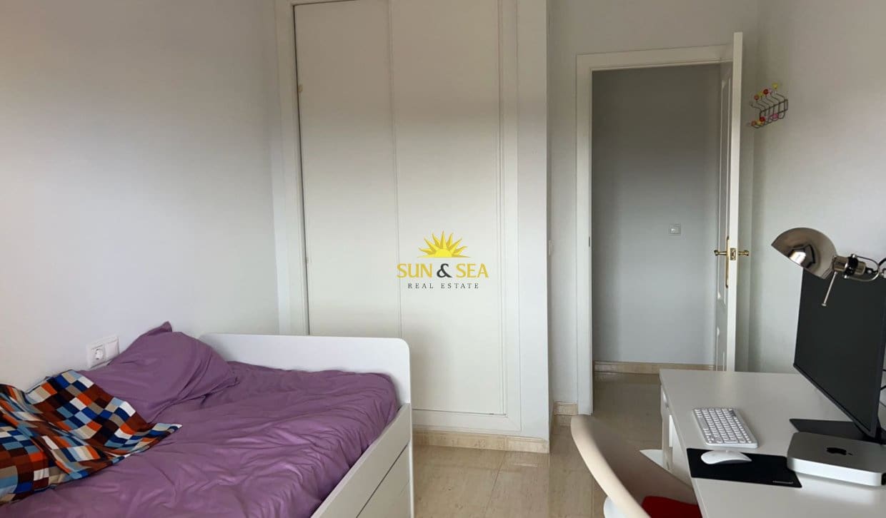 2 Zimmer Apartment zu vermieten in Dehesa de Campoamor mit Pool Garage - 700 € (Ref: 9292356)