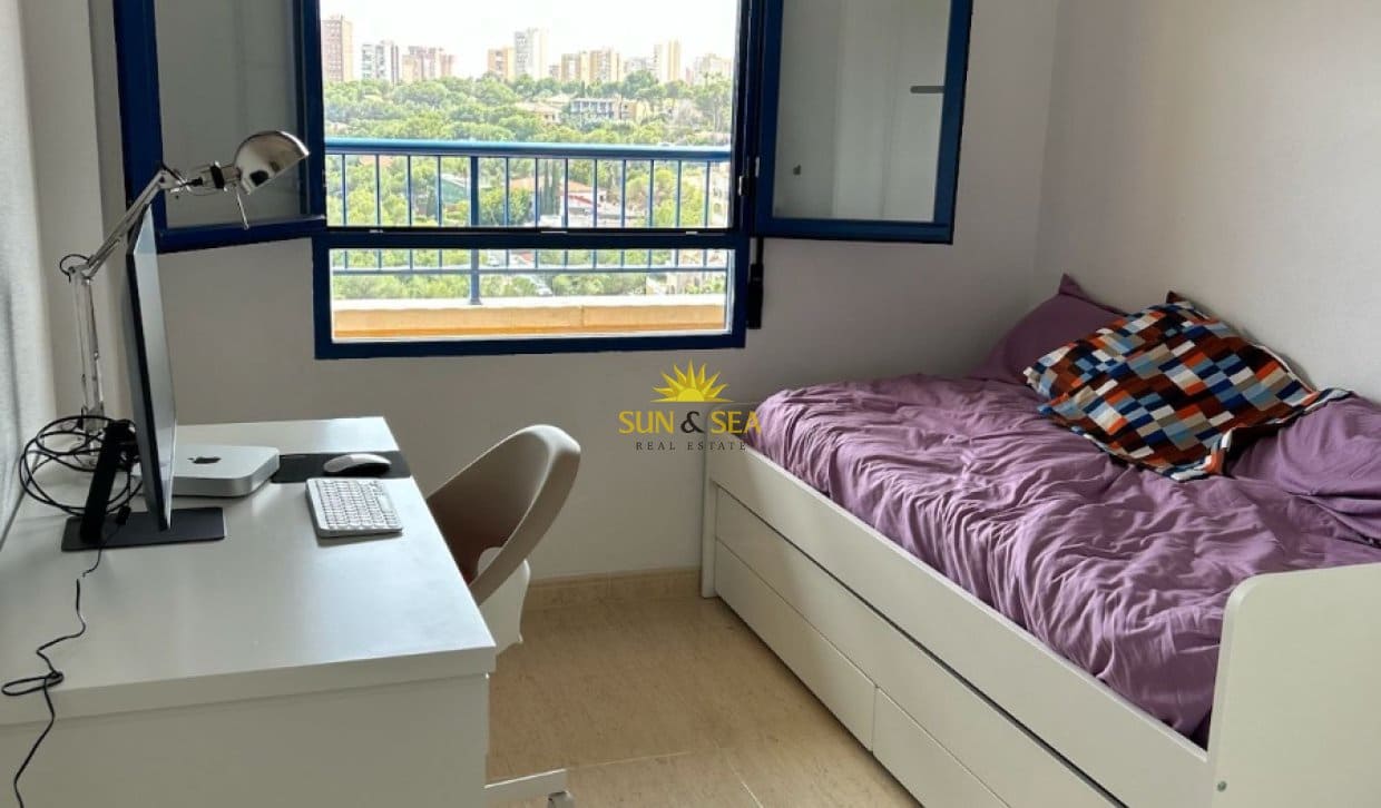 2 Zimmer Apartment zu vermieten in Dehesa de Campoamor mit Pool Garage - 700 € (Ref: 9292356)