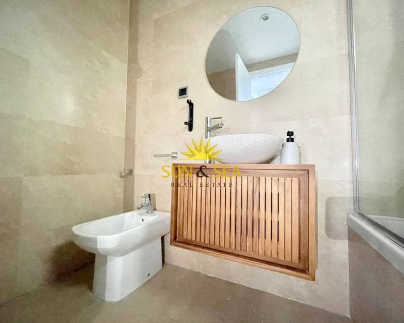 2 soveværelse Penthouse til leje i Los Alcazares med swimmingpool - € 800 (Ref: 9294003)