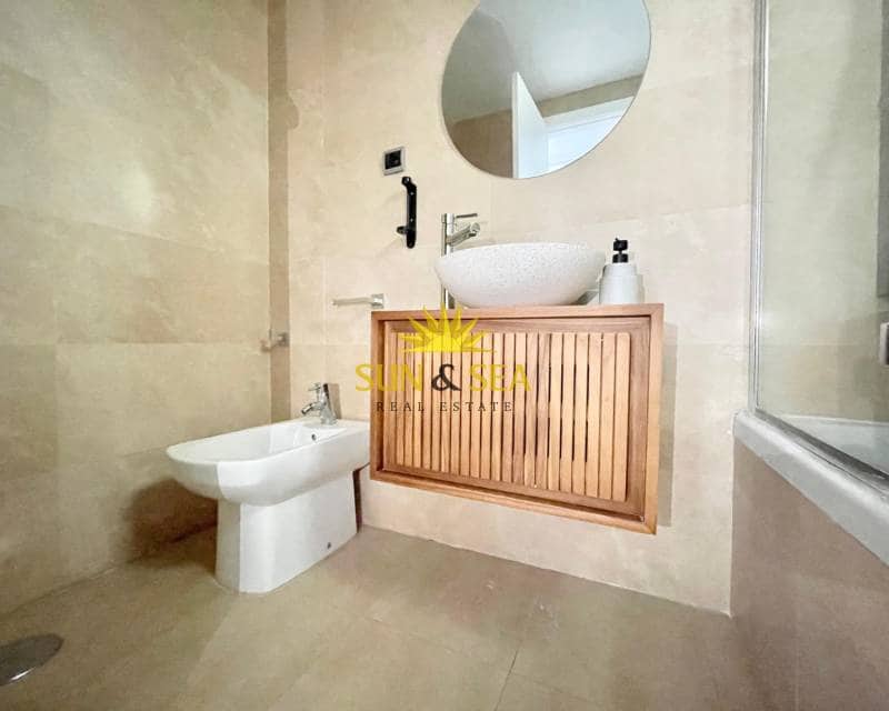 2 soveværelse Penthouse til leje i Los Alcazares med swimmingpool - € 800 (Ref: 9294003)