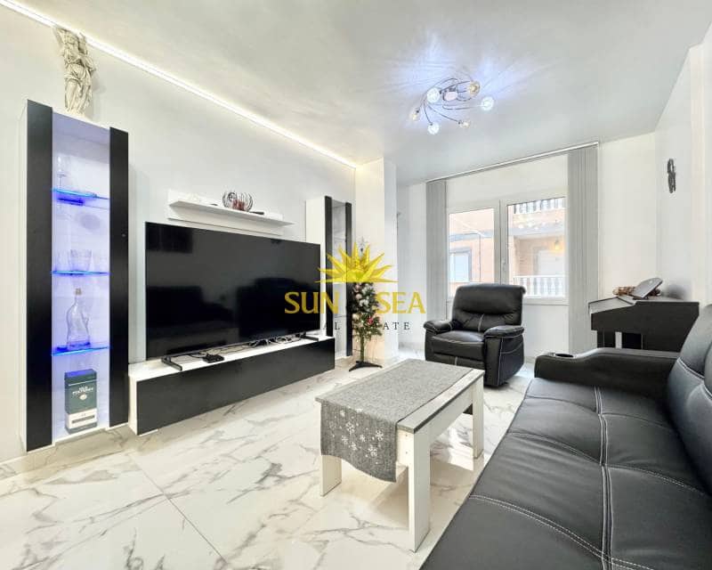 3 makuuhuone Huoneisto myytävänä paikassa Torrevieja - 175 000 € (Ref: 9296066)