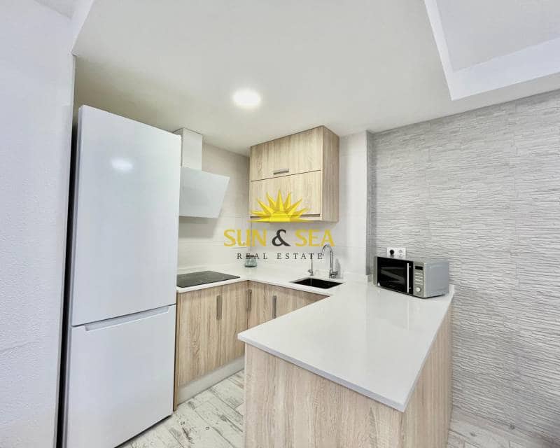 2 bedroom Apartment for rent in La Veleta - € 800 (Ref: 9296501)