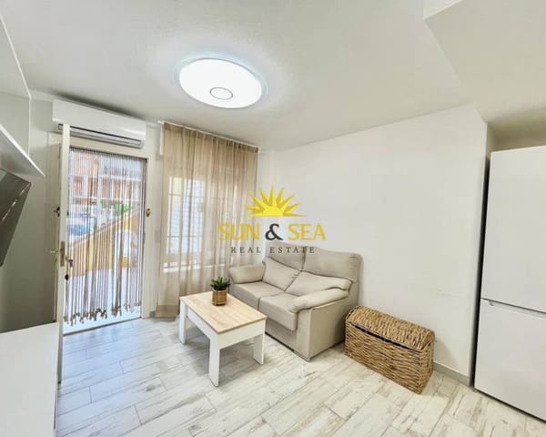 Apartamento de 2 habitaciones en La Veleta, Torrevieja en alquiler - 800 € (Ref: 9296501)