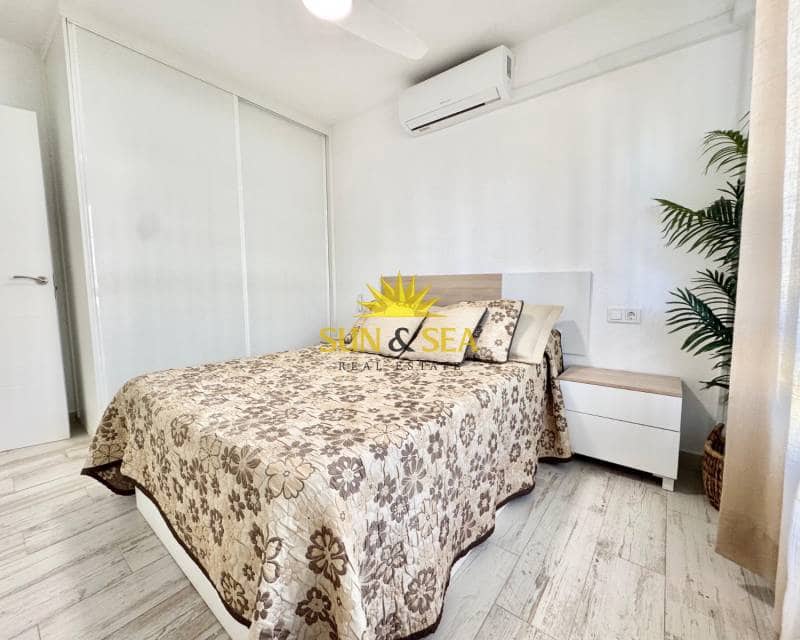 2 bedroom Flat for rent in La Veleta - € 800 (Ref: 9296501)