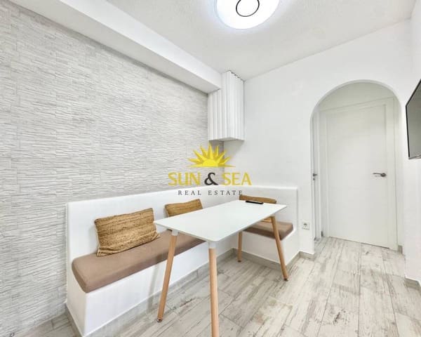 2 soveværelse Lejlighed til leje i La Veleta, Torrevieja - € 800 (Ref: 9296501)