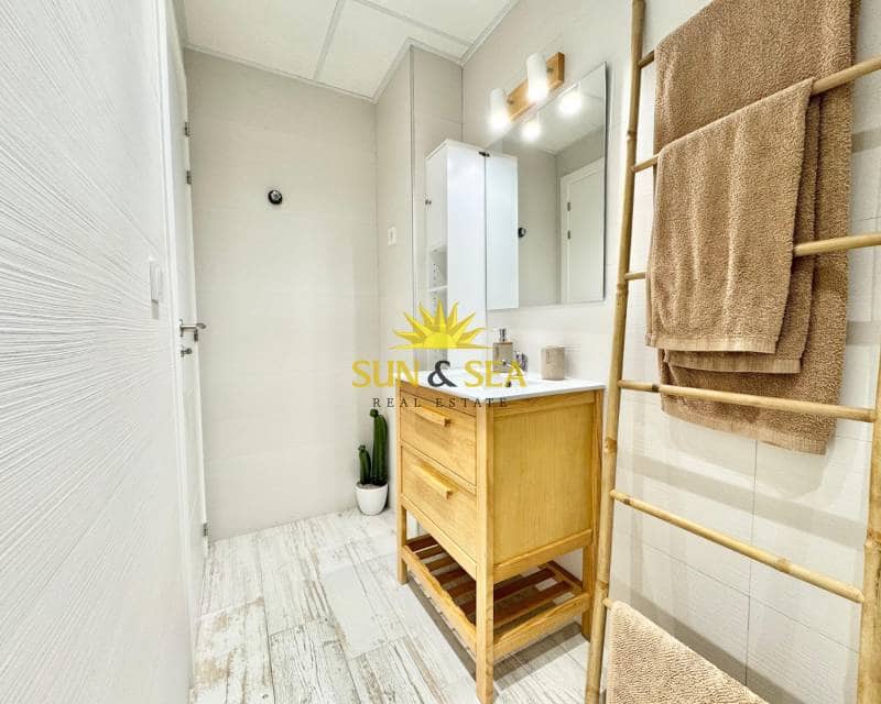 2 bedroom Flat for rent in La Veleta - € 800 (Ref: 9296501)