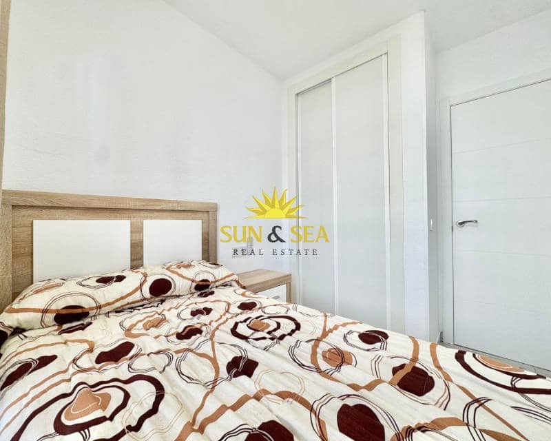 2 bedroom Flat for rent in La Veleta - € 800 (Ref: 9296501)