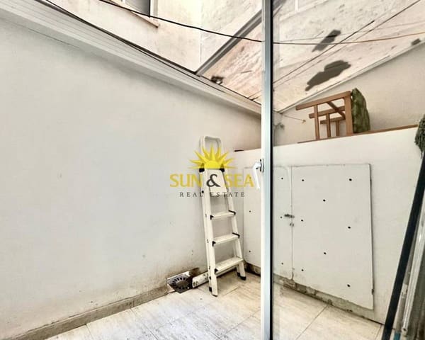 1 soverom Leilighet til leie i Avenida Habaneras - Curva de Palangre, Torrevieja med svømmebasseng - € 650 (Ref: 9301995)