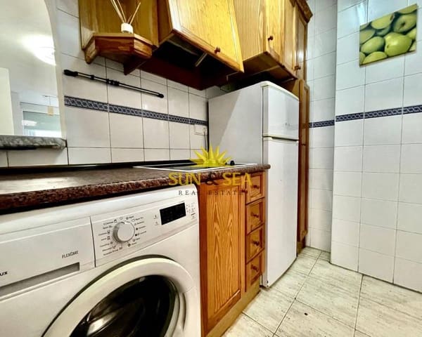 1 soverom Leilighet til leie i Avenida Habaneras - Curva de Palangre, Torrevieja med svømmebasseng - € 650 (Ref: 9301995)