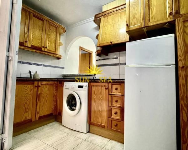 1 soverom Leilighet til leie i Avenida Habaneras - Curva de Palangre, Torrevieja med svømmebasseng - € 650 (Ref: 9301995)