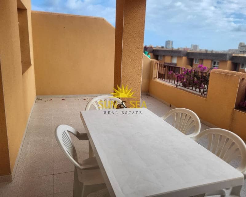1 soveværelse Lejlighed til leje i La Manga del Mar Menor med swimmingpool - € 650 (Ref: 9306842)