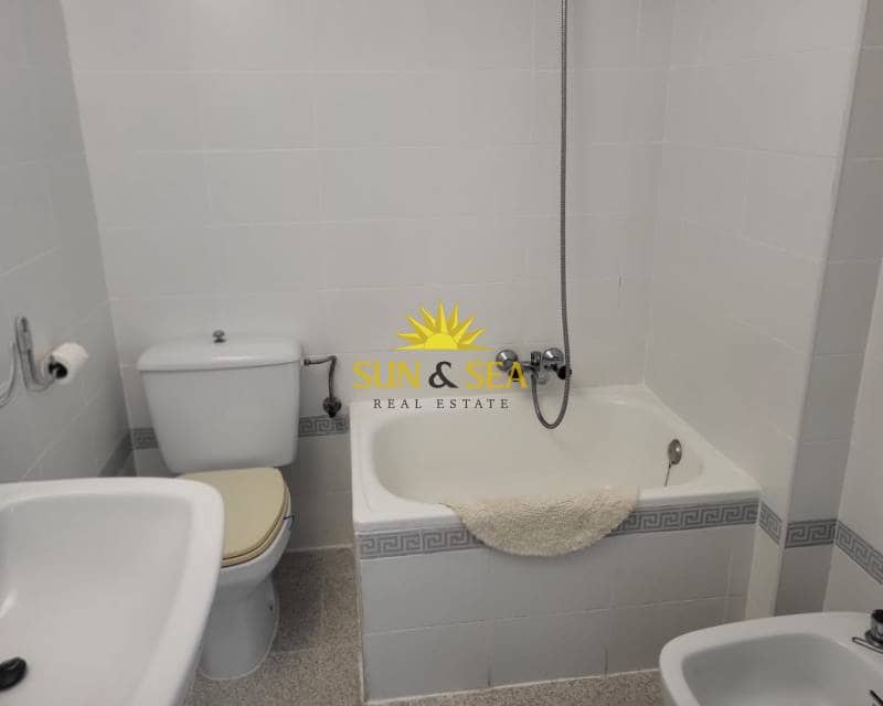 1 soveværelse Lejlighed til leje i La Manga del Mar Menor med swimmingpool - € 650 (Ref: 9306842)