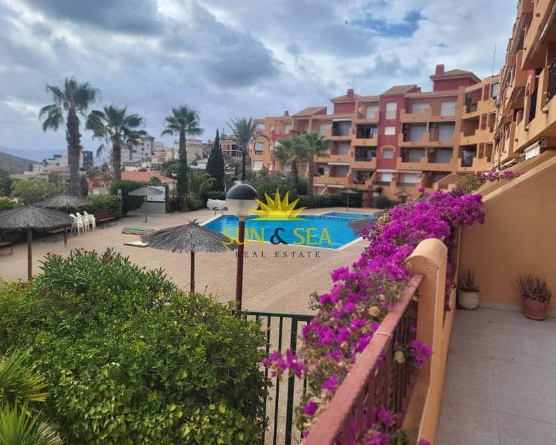 1 soveværelse Lejlighed til leje i La Manga del Mar Menor med swimmingpool - € 650 (Ref: 9306842)