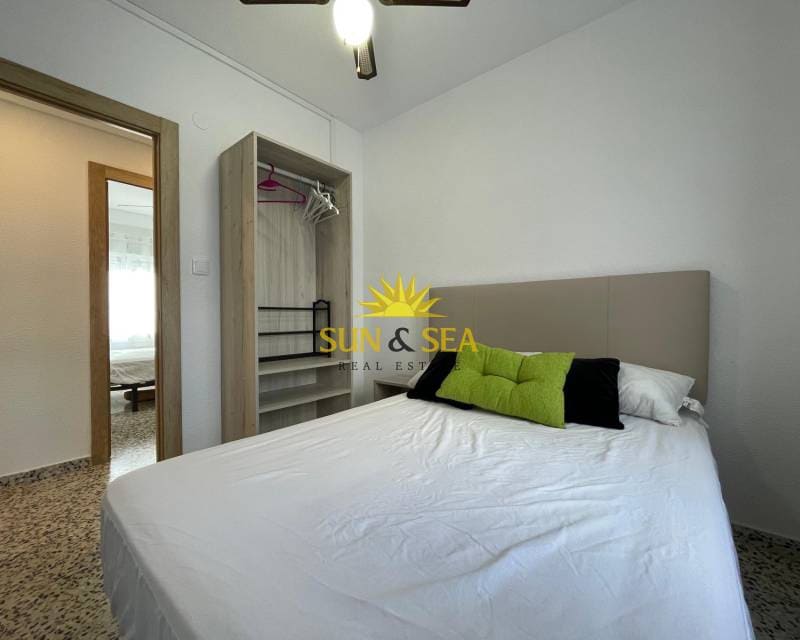 4 sypialnia Apartament do wynajęcia w Santa Pola z garażem - 1 100 € (Ref: 9306843)