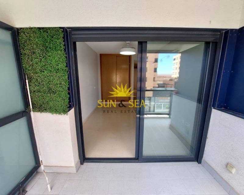 4 soveværelse Lejlighed til leje i Alicante by med swimmingpool garage - € 1.600 (Ref: 9307132)