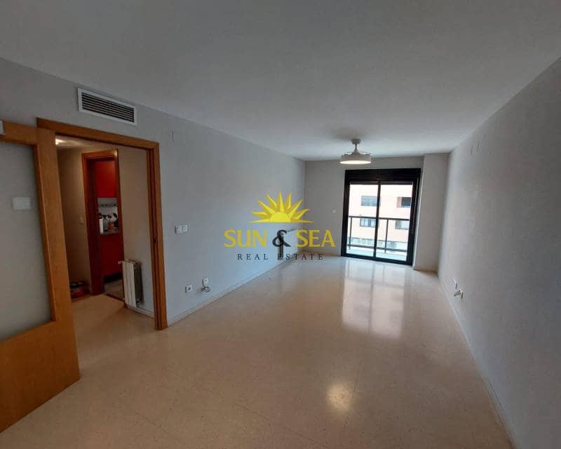 4 soveværelse Lejlighed til leje i Alicante by med swimmingpool garage - € 1.600 (Ref: 9307132)