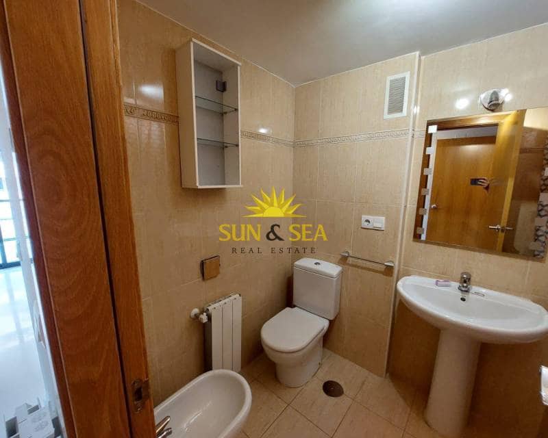 4 soveværelse Lejlighed til leje i Alicante by med swimmingpool garage - € 1.600 (Ref: 9307132)