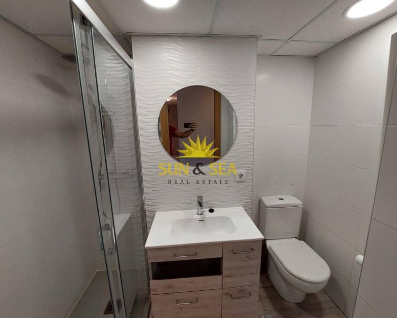 4 soveværelse Lejlighed til leje i Alicante by med swimmingpool garage - € 1.600 (Ref: 9307132)