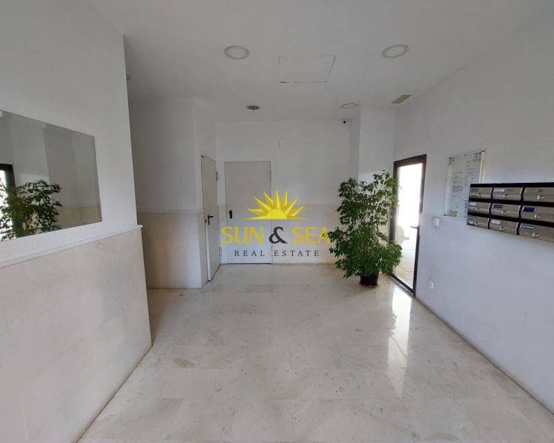 4 soveværelse Lejlighed til leje i Alicante by med swimmingpool garage - € 1.600 (Ref: 9307132)