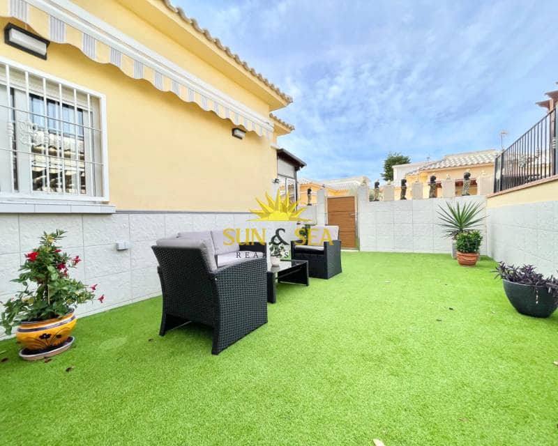 3 bedroom Villa for rent in La Siesta - € 1,350 (Ref: 9307256)