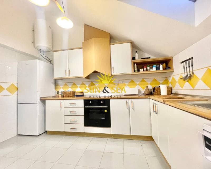 4 sypialnia Penthouse do wynajęcia w Dehesa de Campoamor z basenem garażem - 1 300 € (Ref: 9308055)