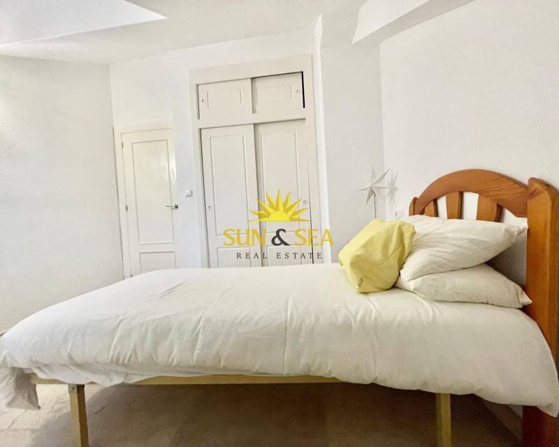 4 sypialnia Penthouse do wynajęcia w Dehesa de Campoamor z basenem garażem - 1 300 € (Ref: 9308055)