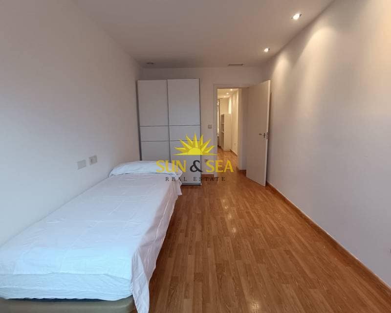 2 bedroom Apartment for rent in Elche / Elx with garage - € 1,200 (Ref: 9309367)