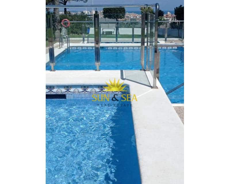 Appartement de 2 chambres à louer à Torre del Moro avec piscine - 700 € (Ref: 9312051)