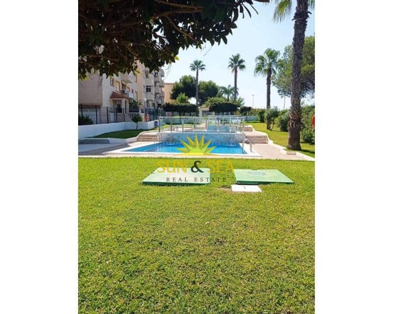 Appartement de 2 chambres à louer à Torre del Moro avec piscine - 700 € (Ref: 9312051)