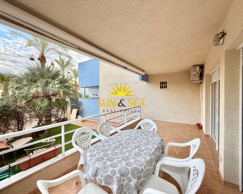 2 soveværelse Byhus til leje i Orihuela Costa med swimmingpool garage - € 1.000 (Ref: 9315231)