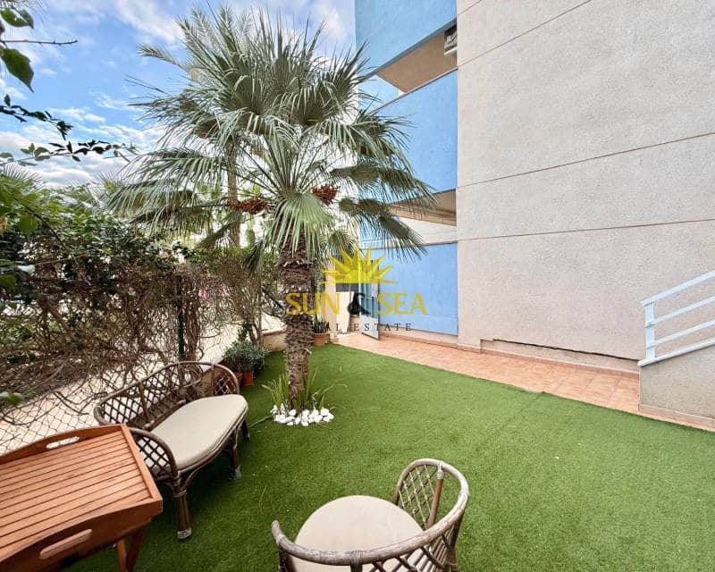 2 soveværelse Byhus til leje i Orihuela Costa med swimmingpool garage - € 1.000 (Ref: 9315231)