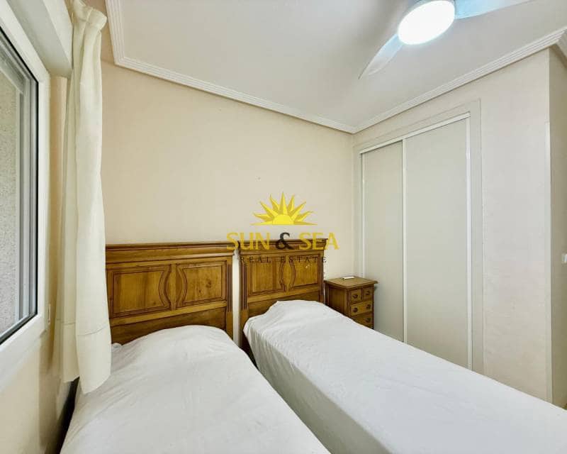 2 soveværelse Byhus til leje i Orihuela Costa med swimmingpool garage - € 1.000 (Ref: 9315231)