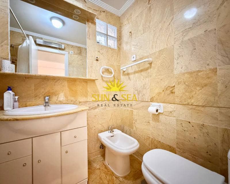 2 soveværelse Byhus til leje i Orihuela Costa med swimmingpool garage - € 1.000 (Ref: 9315231)