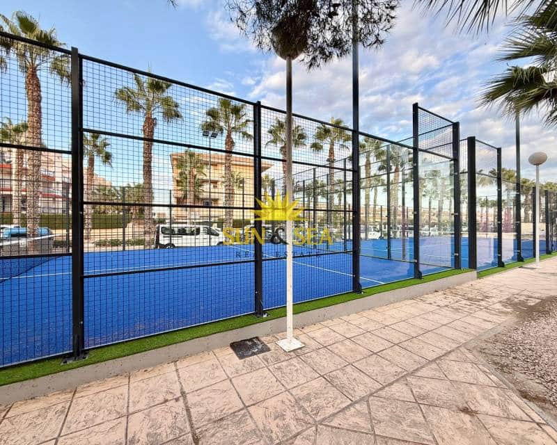 2 soveværelse Byhus til leje i Orihuela Costa med swimmingpool garage - € 1.000 (Ref: 9315231)