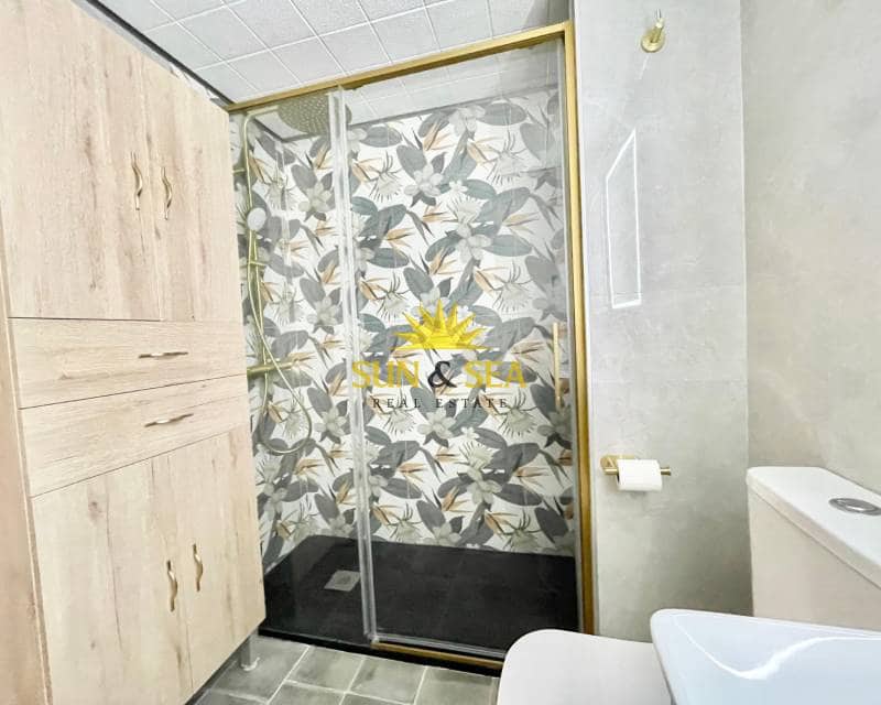 3 soveværelse Lejlighed til leje i Urbanova med swimmingpool garage - € 900 (Ref: 9319555)