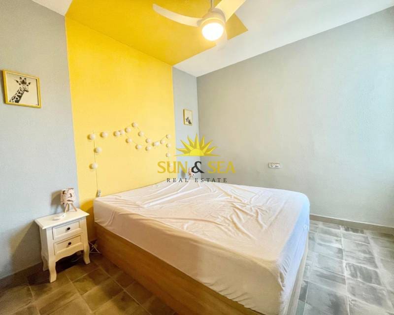 3 soveværelse Lejlighed til leje i Urbanova med swimmingpool garage - € 900 (Ref: 9319555)