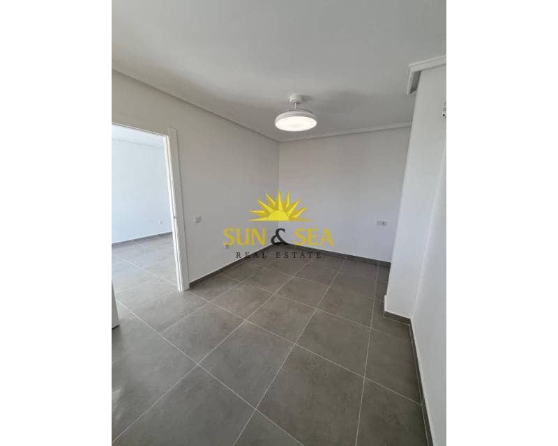 1 sypialnia Apartament do wynajęcia w Torrevieja z basenem - 900 € (Ref: 9319708)