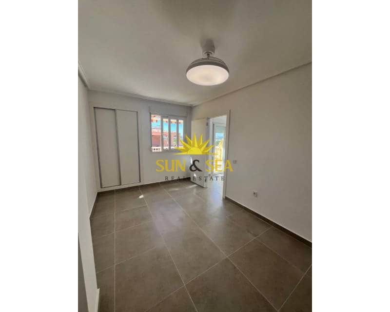 1 sypialnia Apartament do wynajęcia w Torrevieja z basenem - 900 € (Ref: 9319708)